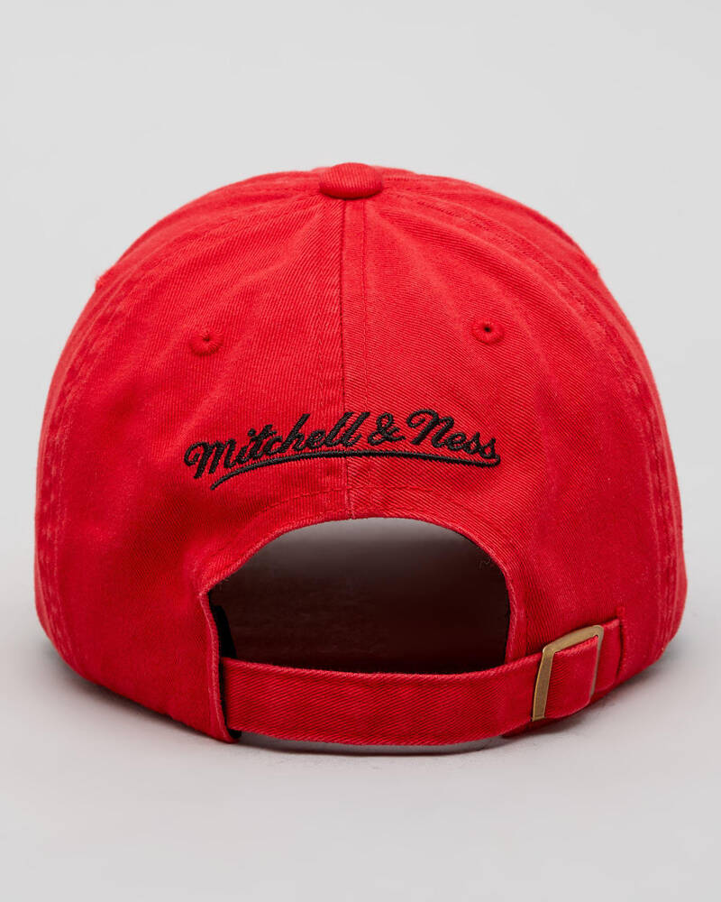 Mitchell & Ness Chicago Bulls Vintage Thread Stone Washed Strapback Dad Cap for Mens