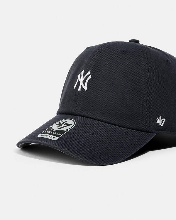 Forty Seven Clean Up Baserunner New York Yankees Cap for Womens