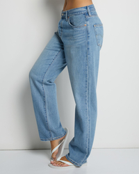 Levi's 501 90s Lightweight Jeans for Womens image number null