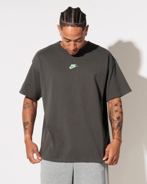 Loose Premium Essential T-Shirt