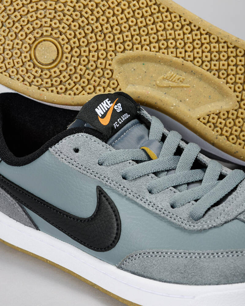 Nike Womens SB FC Classic Shoes for Womens