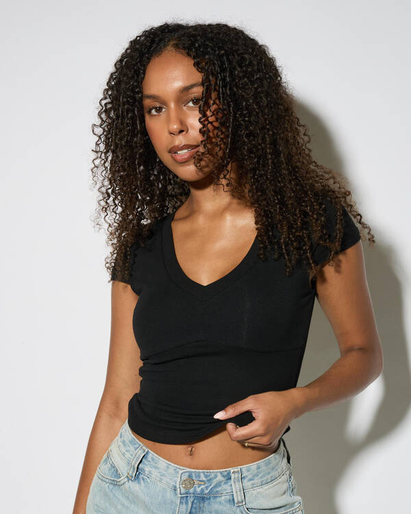 Indie Basic V Neck Tee