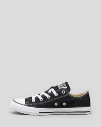 Converse Girls' Chuck Taylor Lo-Cut Shoes for Womens image number null