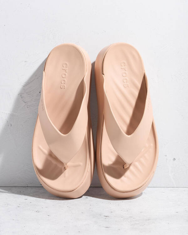 Crocs Getaway Platform Flips for Womens
