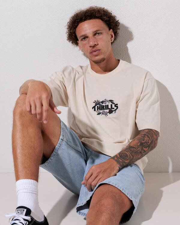 Beauty Around Us Oversize T-Shirt