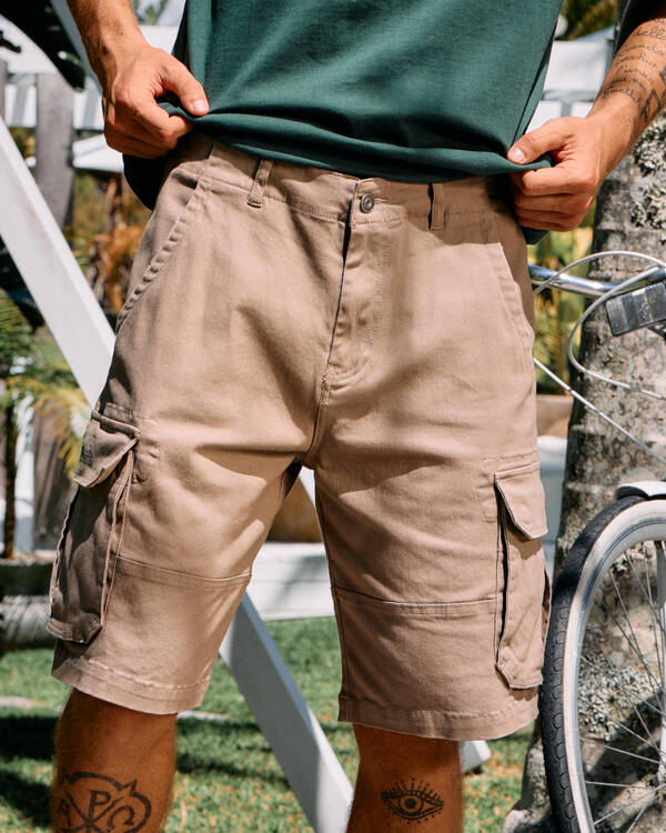 Limit Cargo Walk Shorts