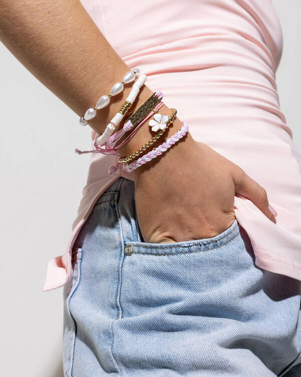 Amelia Wristband Pack