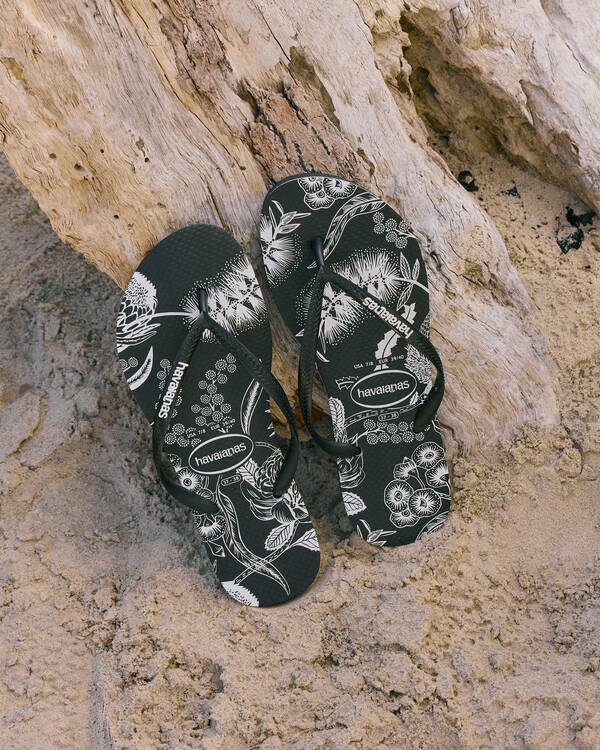 Slim B&W Native Thongs