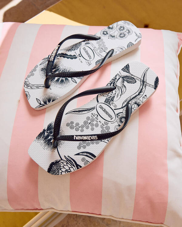 Slim Square Printed Flower Thongs