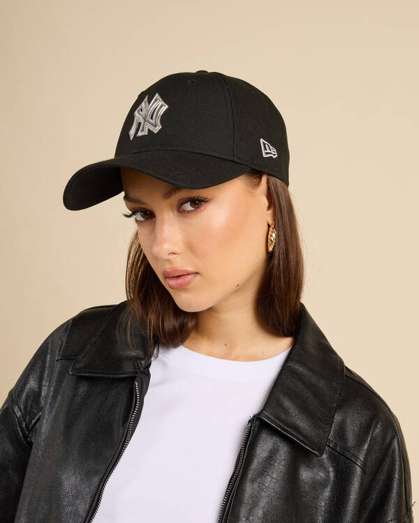 NY Yankees Metal Logo Cap
