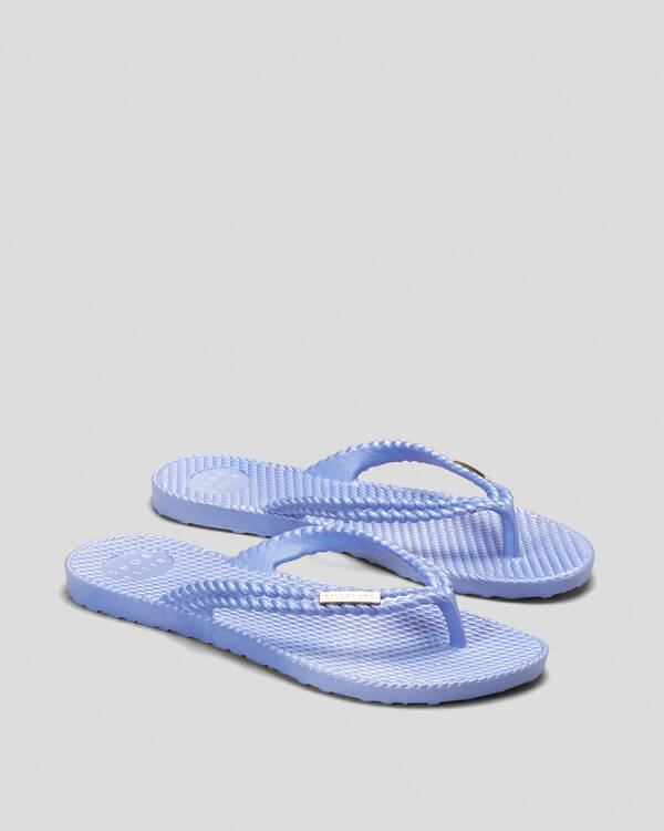 Kick Back Thongs