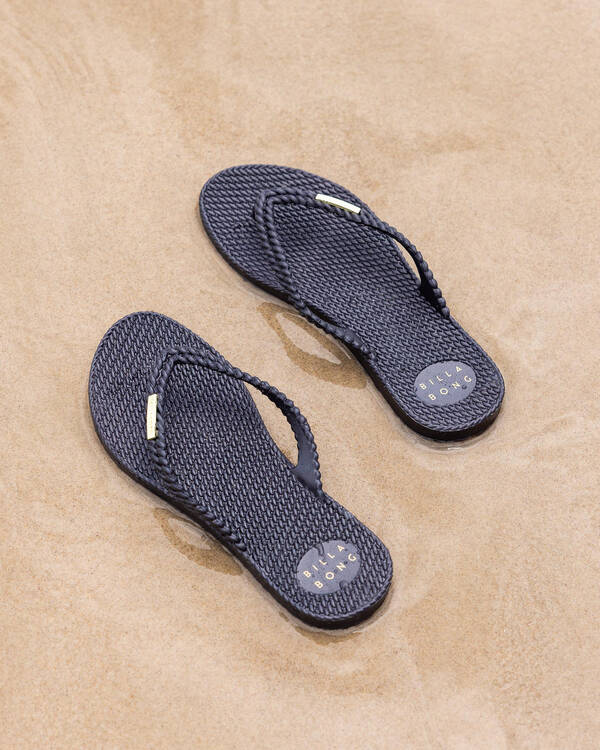 Kick Back Metallic Thongs