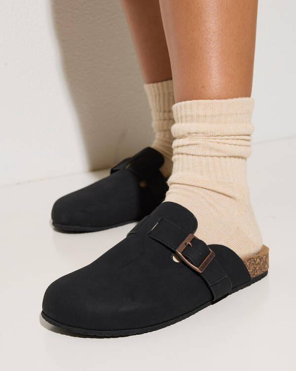 Elias Slide Sandals