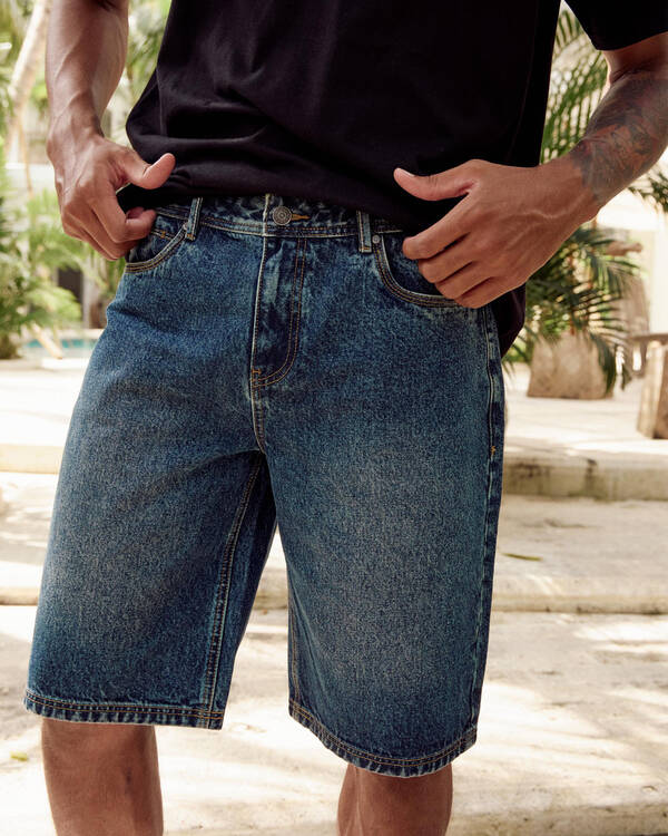 Contact Walk Shorts