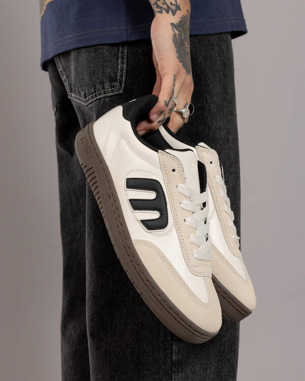 Lo-Cut Shoes