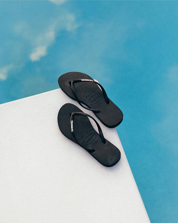 Slim Logo Thongs
