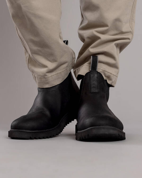 Otis Le Boots
