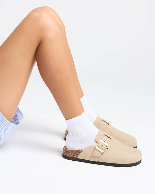 Elias Slide Sandals
