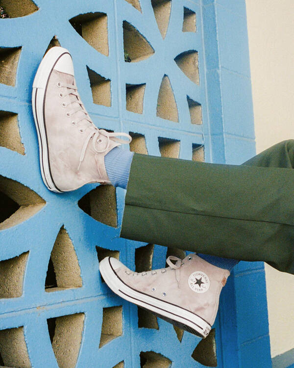 Chuck Taylor Summer Daze Hi Top Shoes