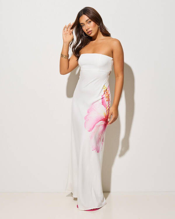 beach maxi dresses Dress Sunset XL Stay effortlessly stylish all season long in this boho chic maxi dress designed for comfort and carefree elegance Tropical Floral Cut-Out Maxi Dress