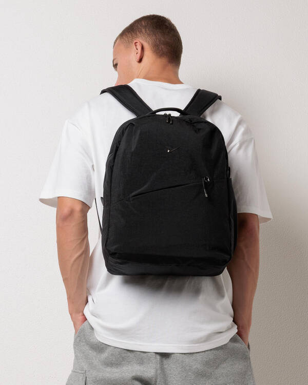 black nike backpack men - Accessories - Air Graphic 26 liters 53.5 x 33 x 18 cm (H x W x D) The inner compartment is suitable for storing laptops up to approximately 38 cm in size Nike Utility Elite Backpack (37L)
