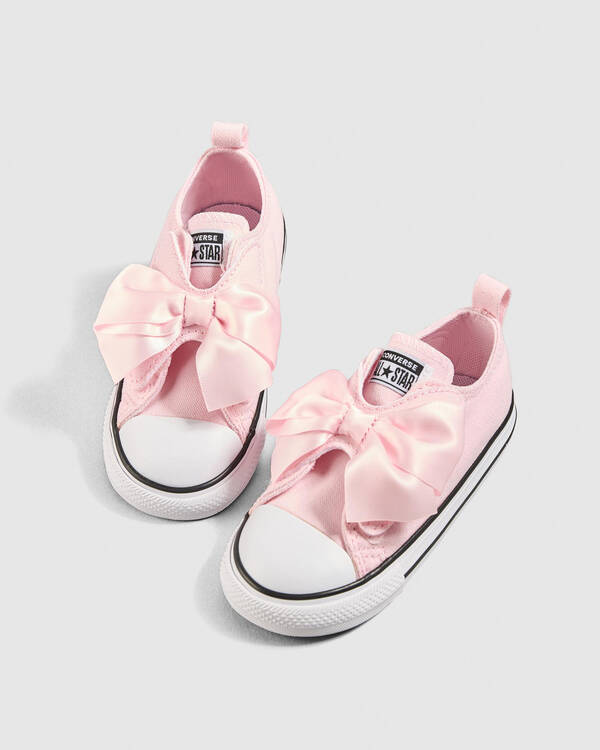 Toddler's Chuck Taylor All Star Bows Easy On Shoes