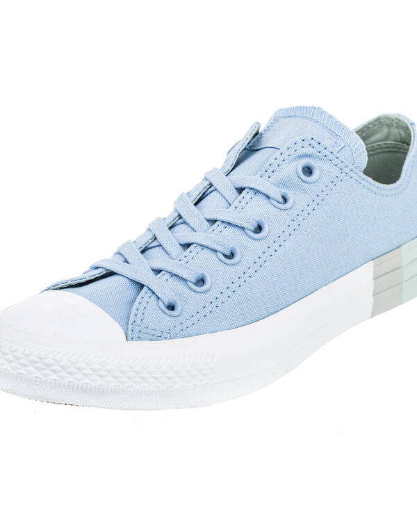 Chuck Taylor Lo-Pro Shoes