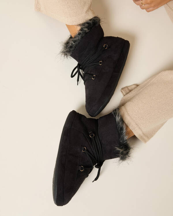 Snowy Slipper Boots