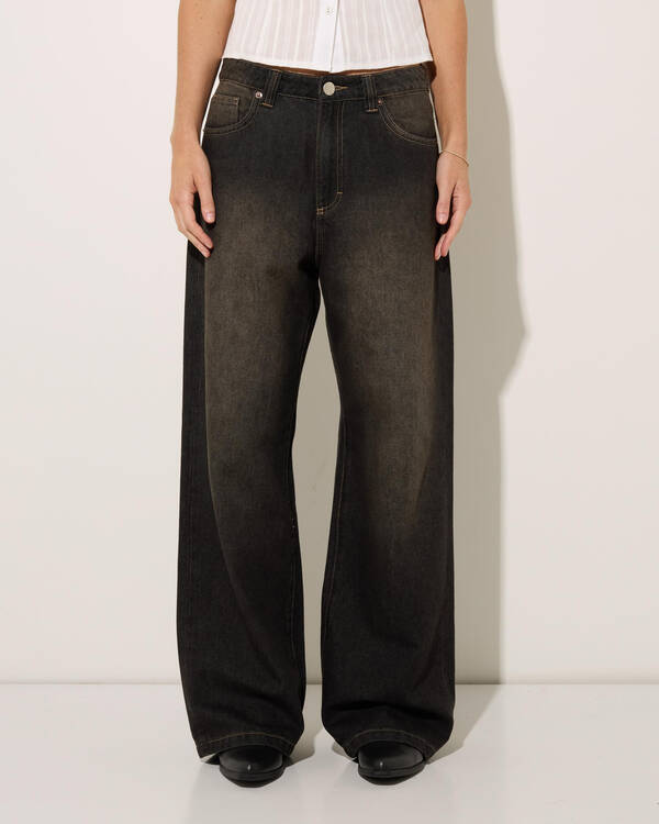Andre Low Waist Baggy Jeans