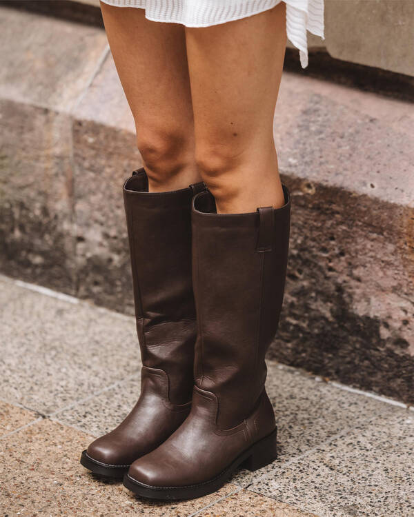 Monarch Boots