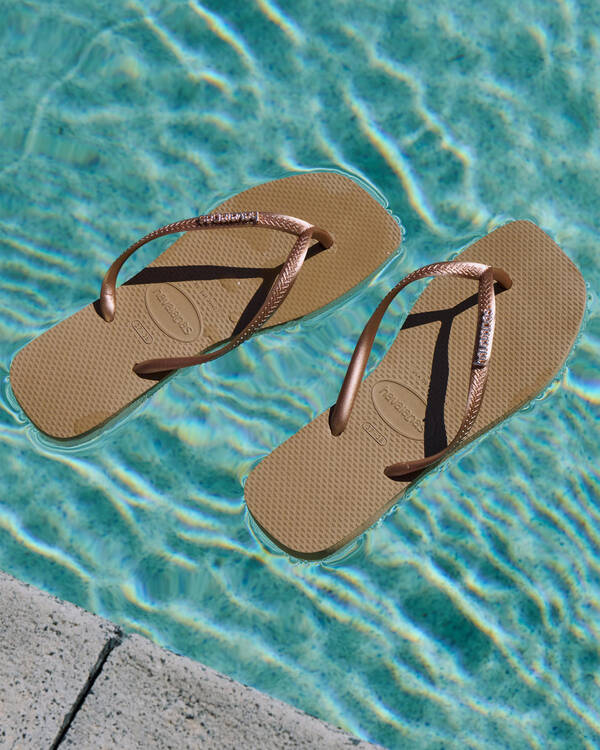 Slim Square Metal Logo Thongs