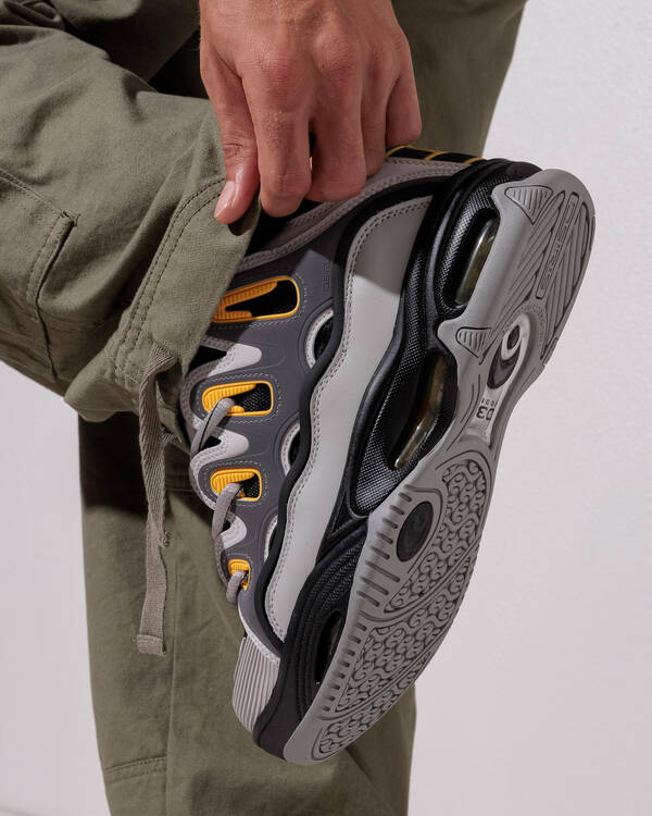 D3 2001 Shoes