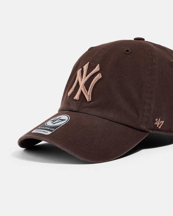 Forty Seven Mocha New York Yankees Clean Up Cap for Mens