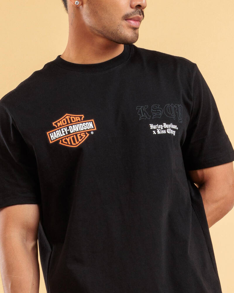 Kiss Chacey Kickstand Dual Curved T-Shirt for Mens