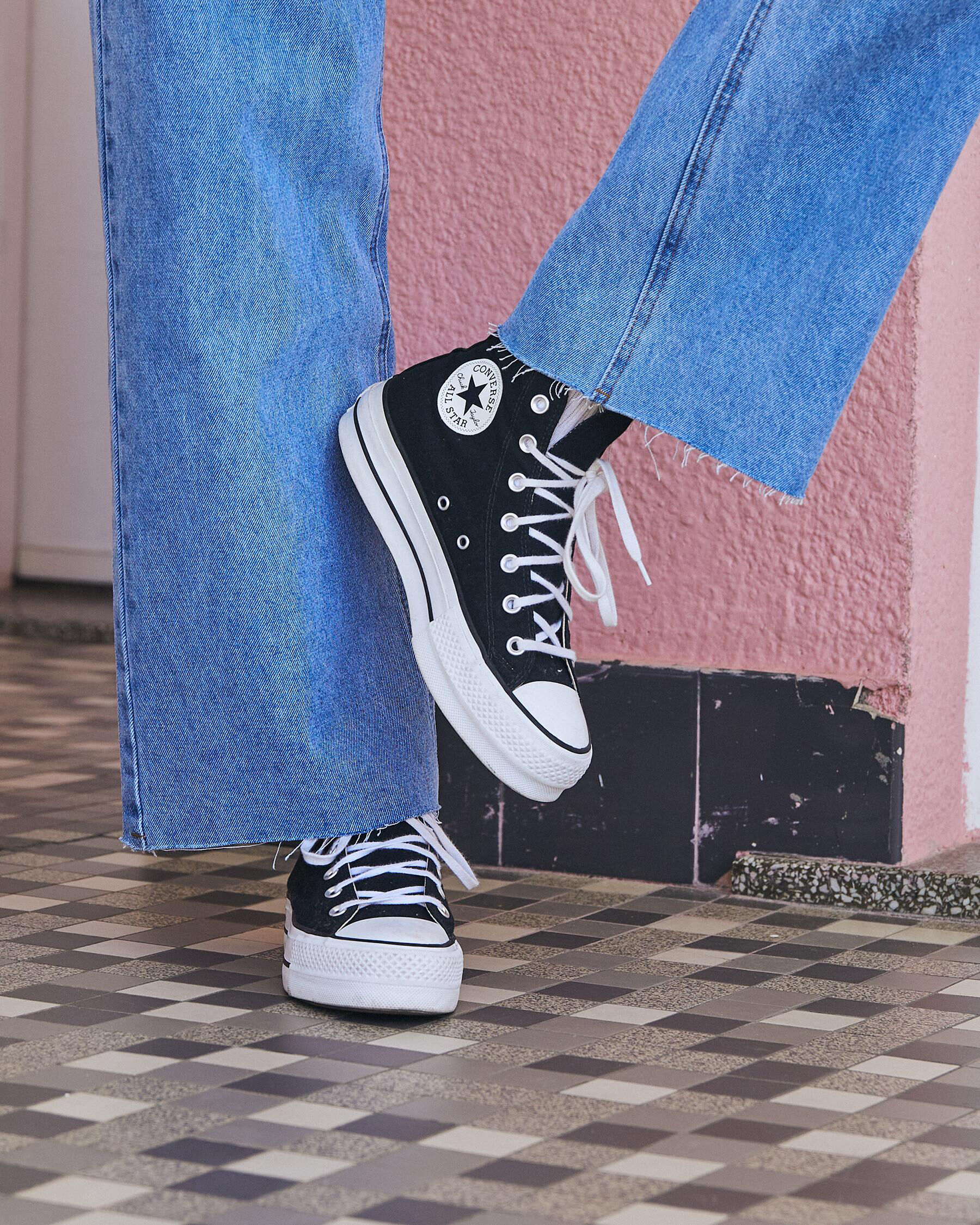 World Balance - Style built for the streets. The VENTURE high-cut sneakers  drops in our stores for P1,599. #Venture #WorldBalance #WorldAtYourFeet  Store Locations: http://bit.ly/1fm7uJ8 Shop via the WB Online Store thru PM