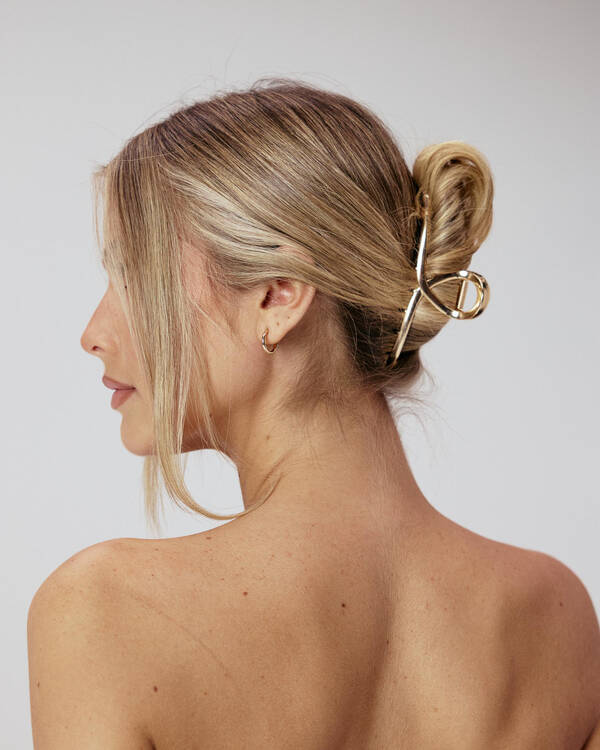 Loop Hair Claw Clip