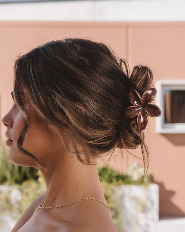 Frangipani Pearl Hair Claw Clip