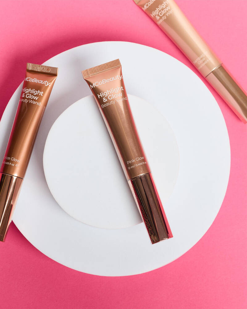 MCo Beauty Highlight & Glow Beauty Wand for Womens