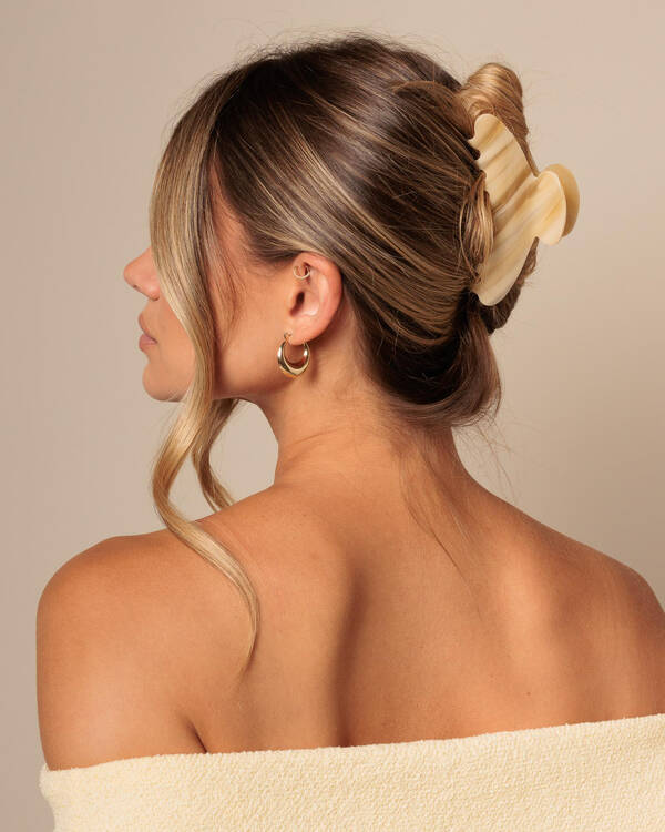 Sarah Hair Claw Clip