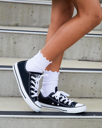Converse Girls' Chuck Taylor Lo-Cut Shoes for Womens image number null