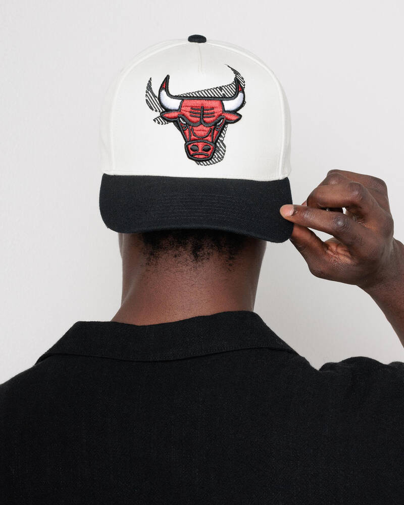 Mitchell & Ness Chicago Bulls Pro Pinch Cap for Mens