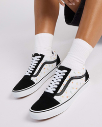 Vans Womens Old Skool Shoes for Womens image number null