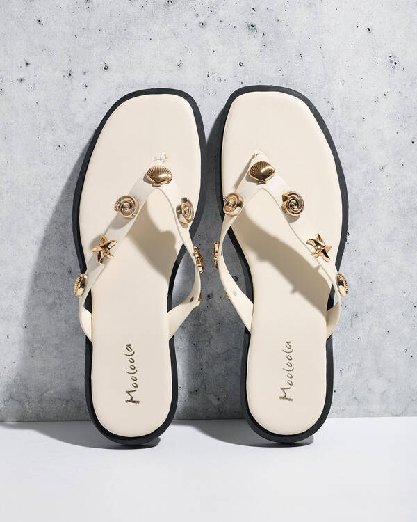 Mooloola Koa Thong Sandals for Womens