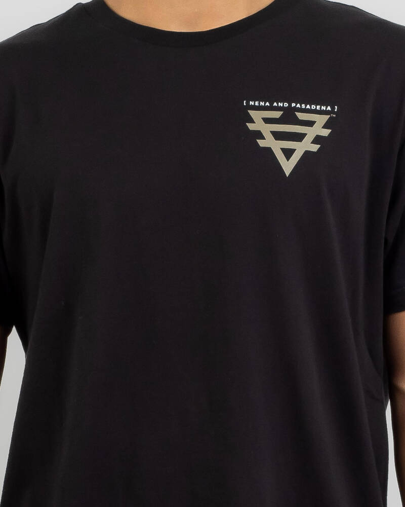 Nena & Pasadena Undivided Cape Back T-Shirt for Mens