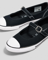 Converse Girls' Chuck Taylor All Star Dainty Mary Jane Shoes for Womens image number null