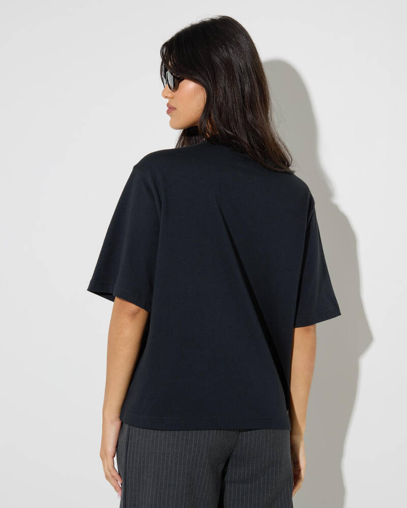 Nike Classic Boxy ST7 T- Shirt for Womens