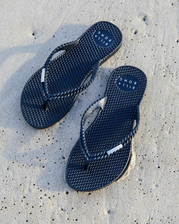 Kick Back Thongs