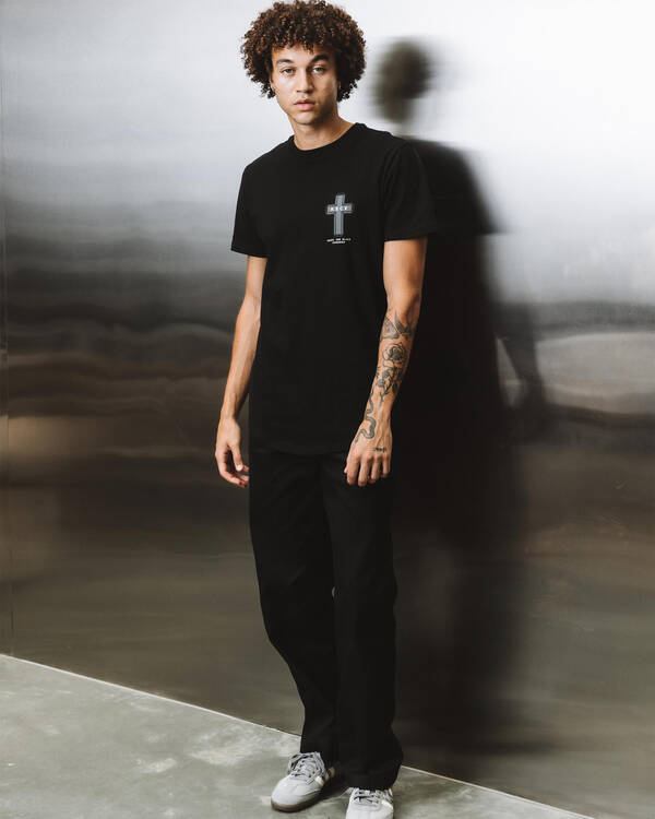 Kiss Chacey Judgement Dual Curved T-Shirt for Mens