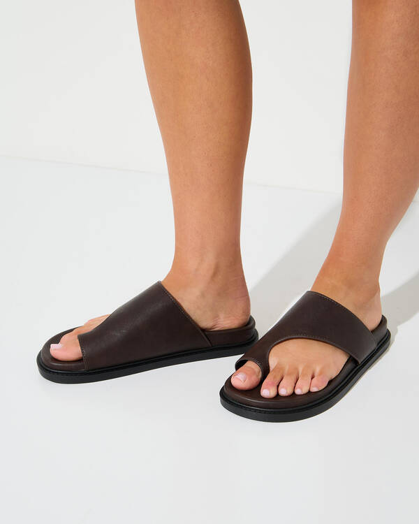 Odyssey Slide Sandals