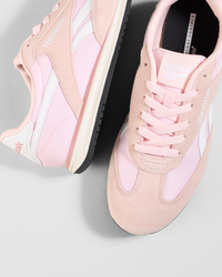 Reebok Womens World 70 Shoes for Womens image number null